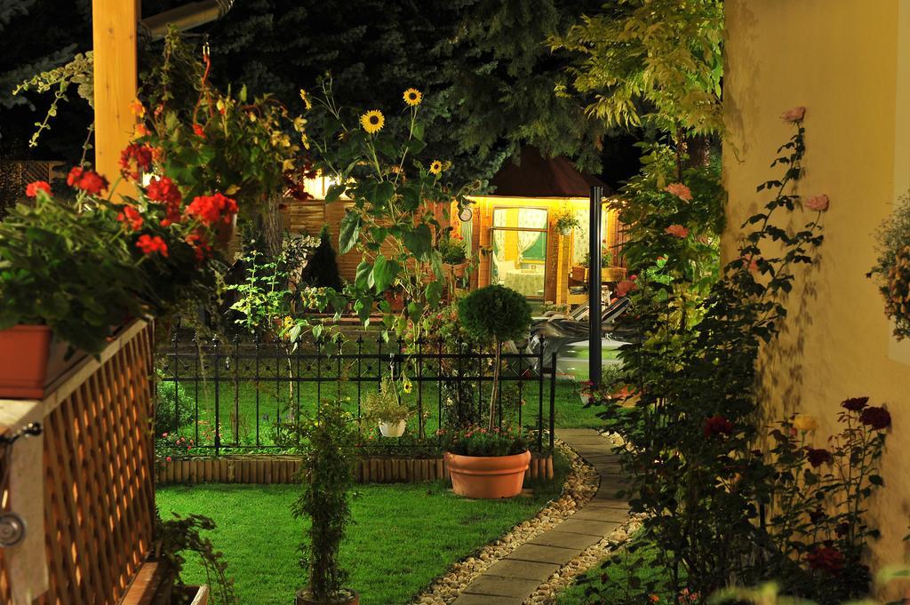 Sopron Eszter Apartman Exteriör bild