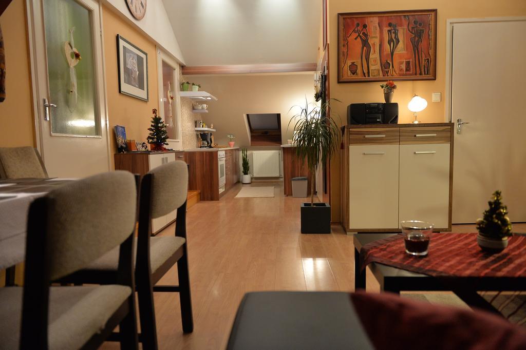 Sopron Eszter Apartman Exteriör bild