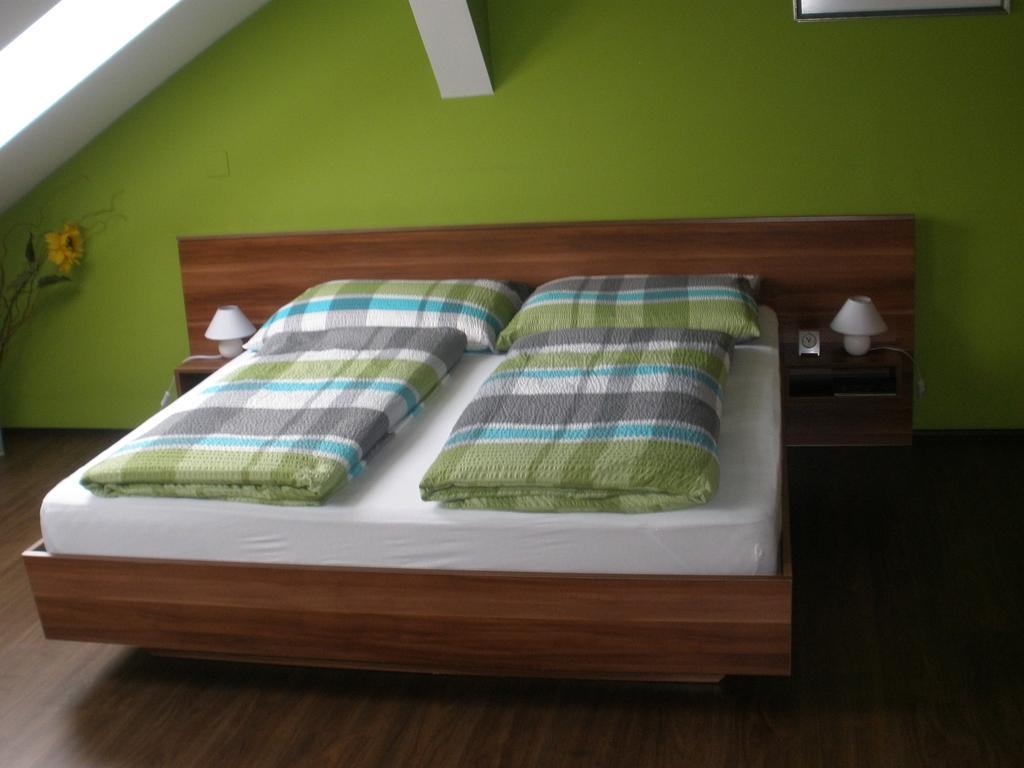 Sopron Eszter Apartman Exteriör bild