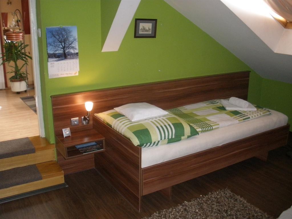 Sopron Eszter Apartman Exteriör bild